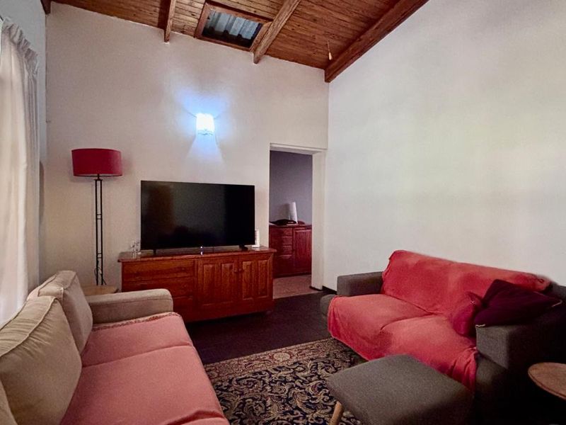2 BEDROOM APARTMENT TO LET - Photo 3