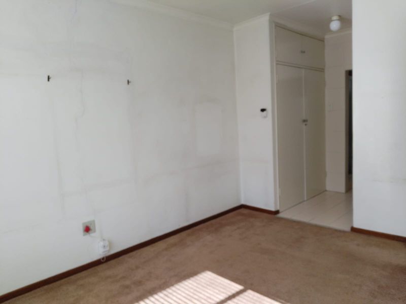 Duplex situated in the sought-after suburb of Aston Manor - Photo 10