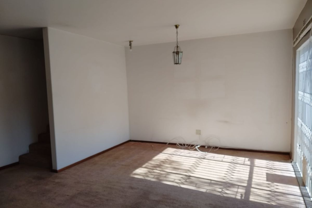 Duplex situated in the sought-after suburb of Aston Manor - Photo 5