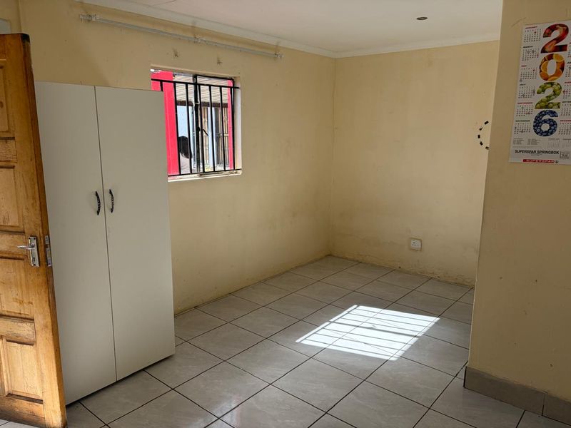 Bachelor apartment to let - Photo 7