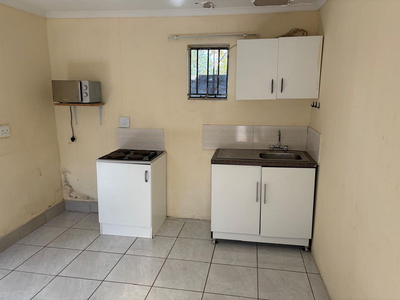 Bachelor apartment to let - Photo 8