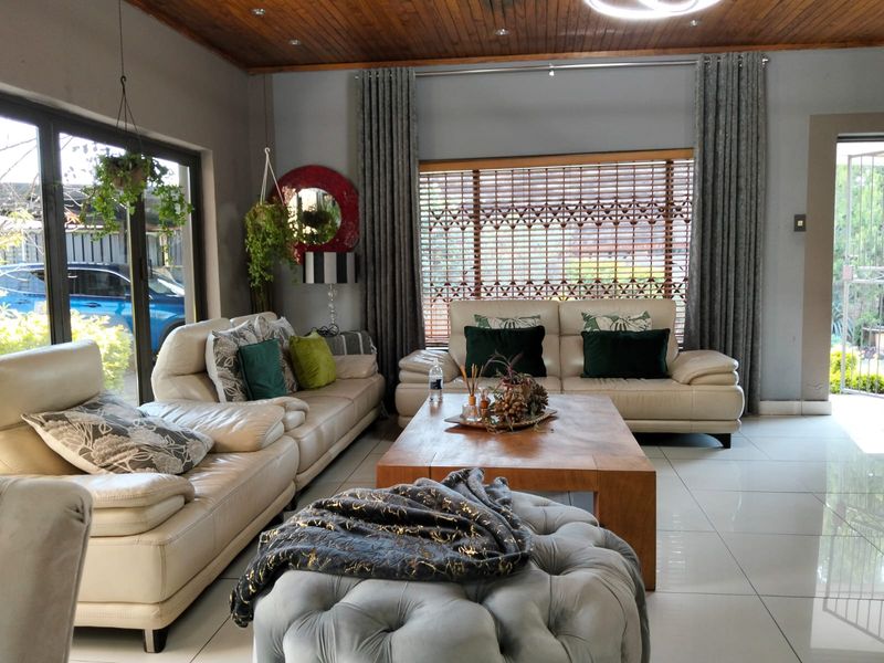 Perfectly Crafted for Family Living - Photo 10