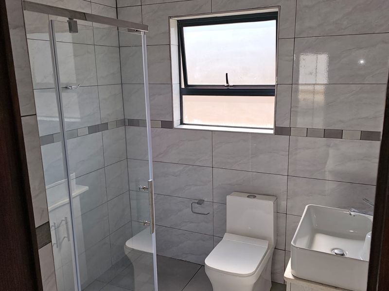 Spacious 2-Bedroom Flats — The Clarinet Estate, Hartbeespoort - Photo 9