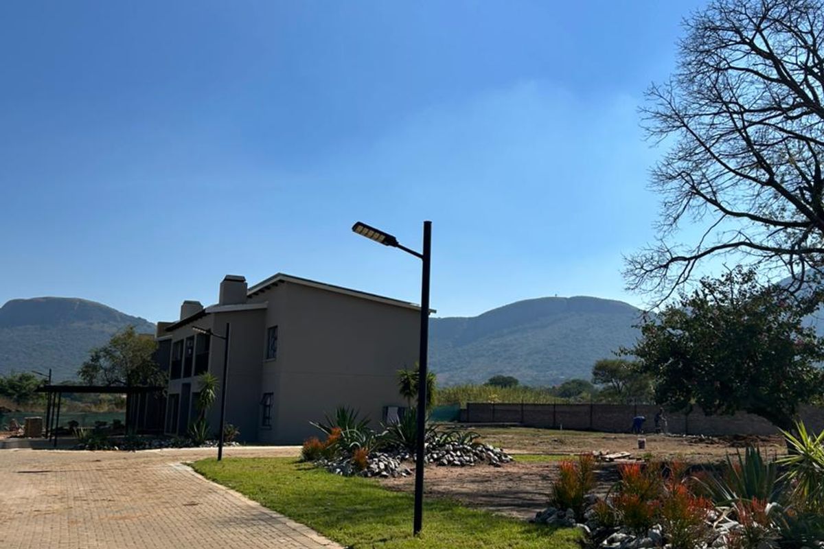 Spacious 2-Bedroom Flats — The Clarinet Estate, Hartbeespoort - Photo 2