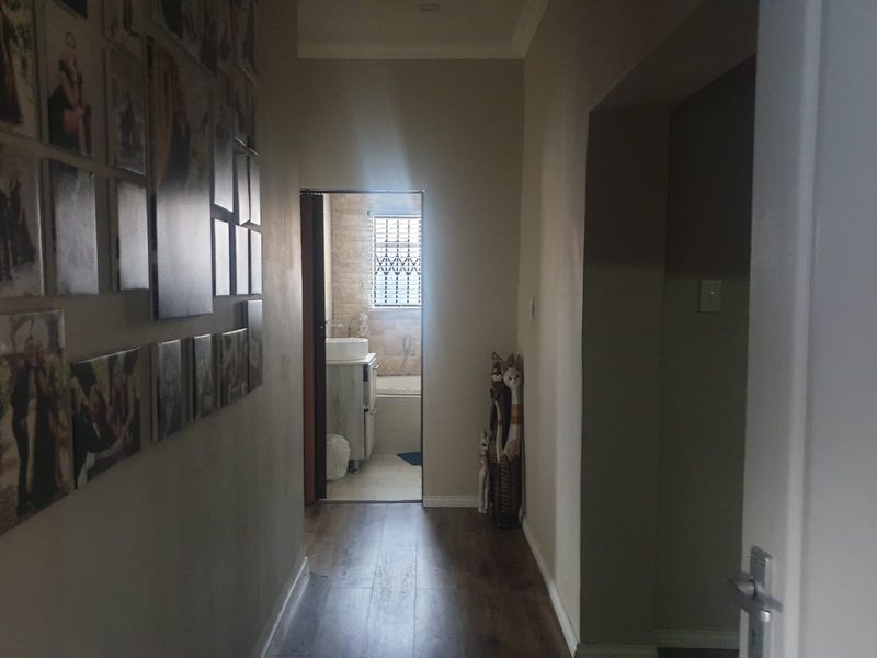 3 Bedroom House with Flatlet  For Sale in Brakpan Central - Photo 7