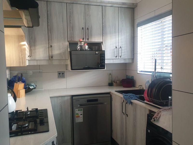 3 Bedroom House with Flatlet  For Sale in Brakpan Central - Photo 5