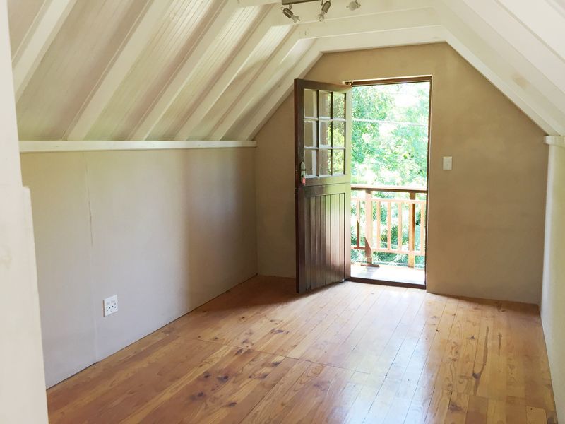 WALMER STUDIO / BACHELOR APARTMENT FOR RENT - Photo 1