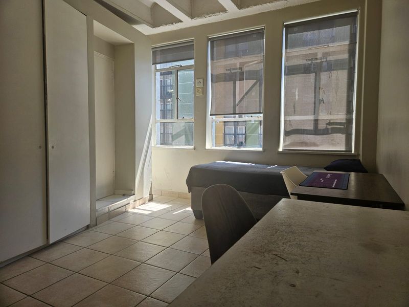 Bachelor Unit – Investment Opportunity - Photo 2