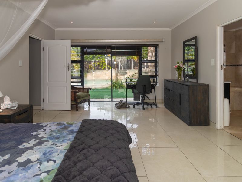 4 Bedroom House For Sale in Flamingo Vlei - Photo 7