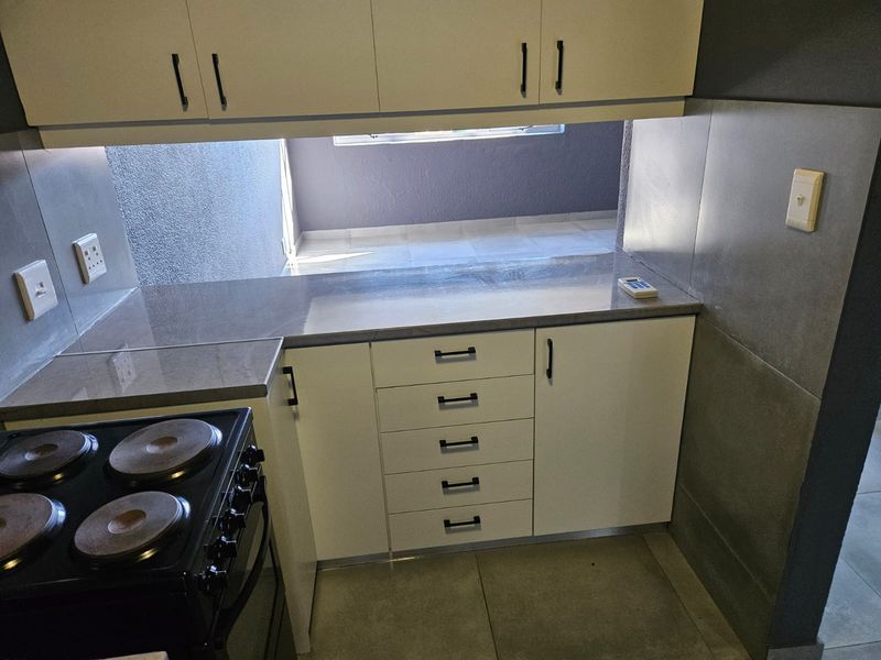 Spacious 2bedroom apartment to rent in Cormahof Brackenfell - Photo 7