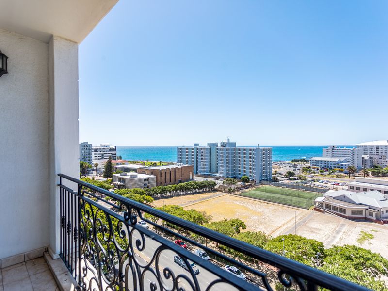 Front Facing Stylish Coastal Living in the Heart of Sea Point - Photo 1