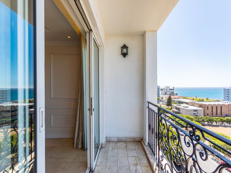 Front Facing Stylish Coastal Living in the Heart of Sea Point - Photo 8
