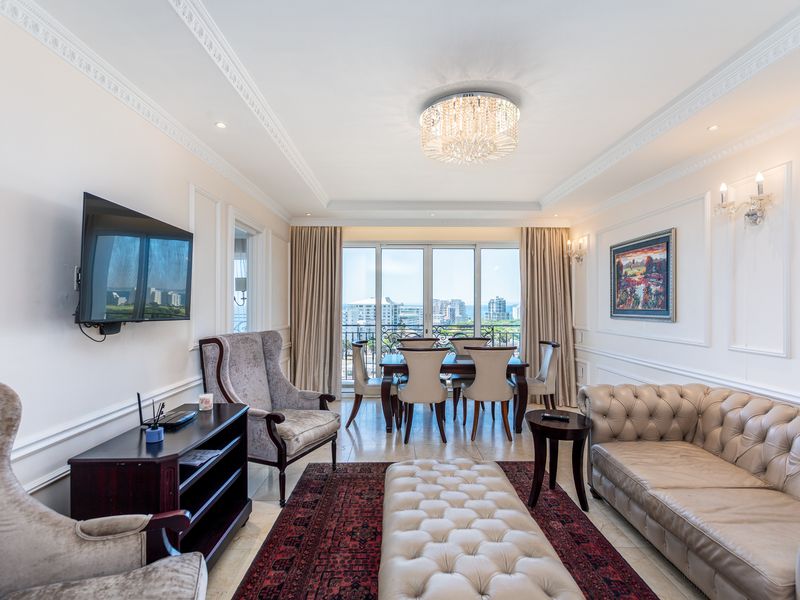 Front Facing Stylish Coastal Living in the Heart of Sea Point - Photo 4