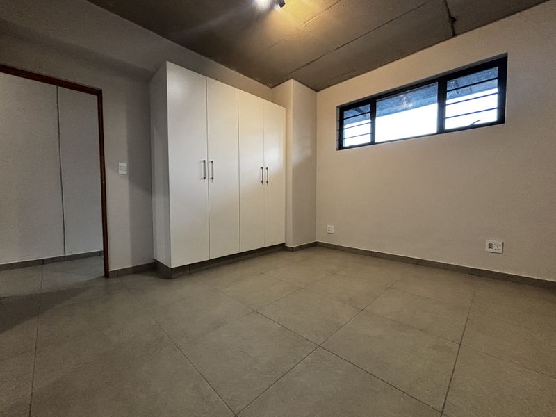 Brand new 95 sqm ENSUITE 1 bed - Photo 7
