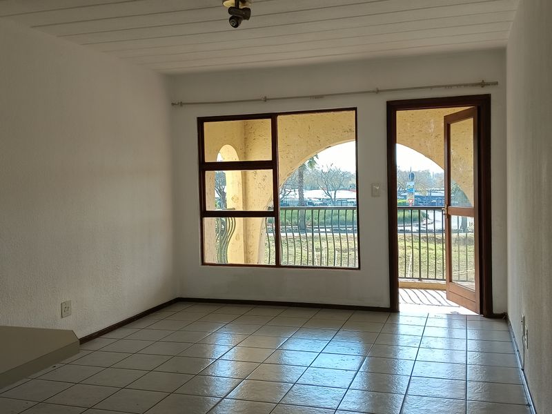 NORTHGATE -Studio apartment avail Immed or  1 July - R5000 - Photo 3