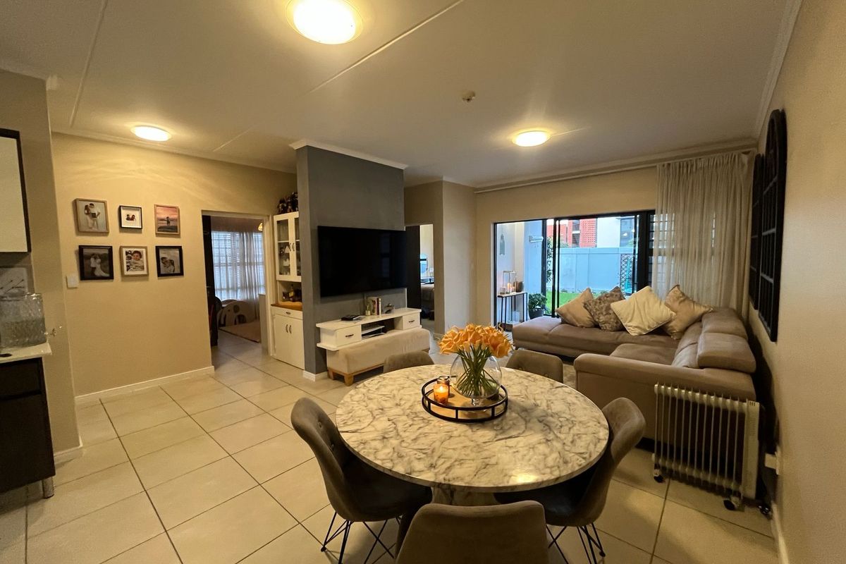 EXCLUSIVE GROUND FLOOR 3 BEDROOM , 2 BATHROOM LIFE STYLE LIVING - Photo 3