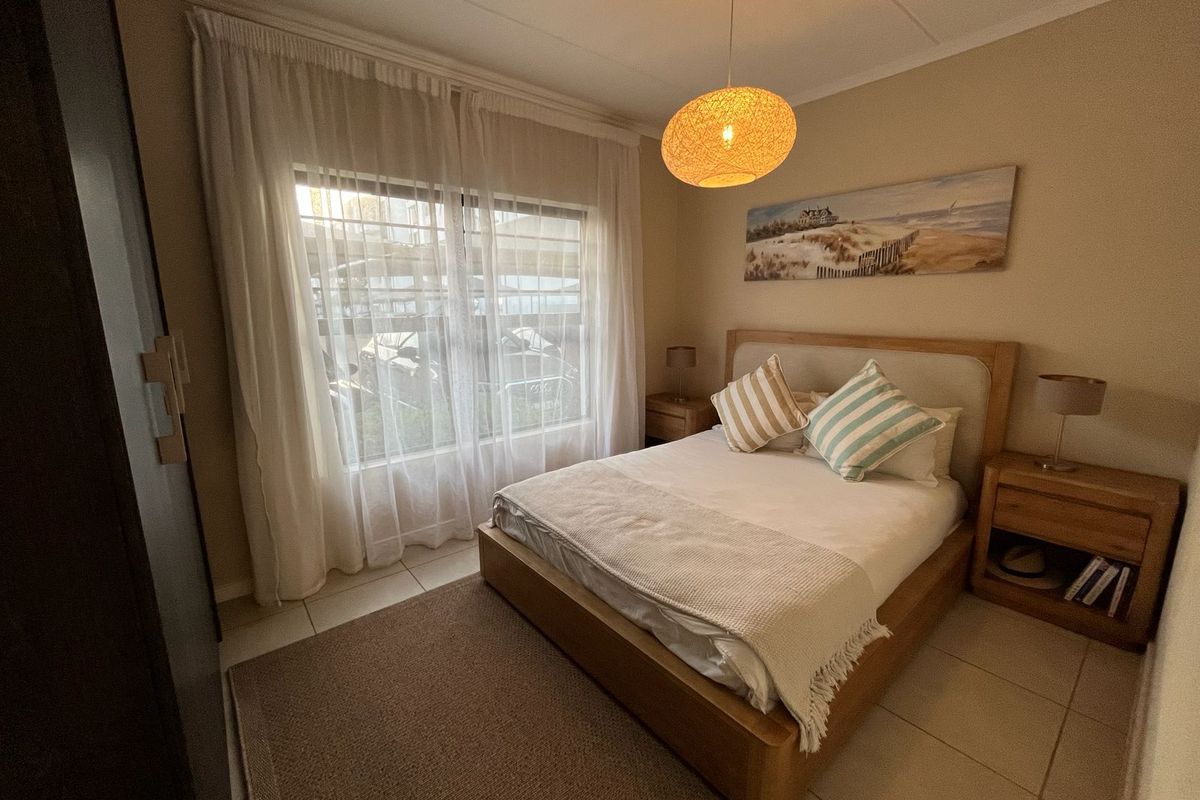 EXCLUSIVE GROUND FLOOR 3 BEDROOM , 2 BATHROOM LIFE STYLE LIVING - Photo 5