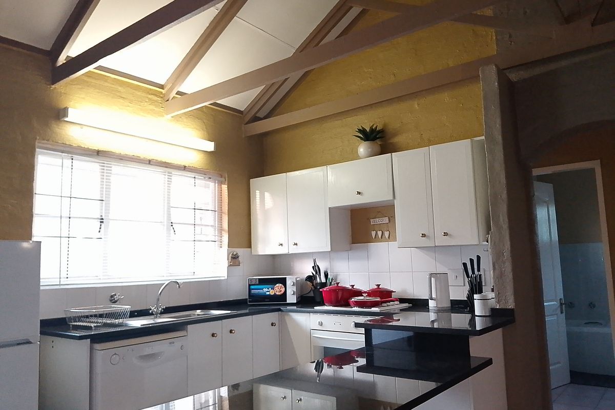 Fully Furnished !!! - Photo 3