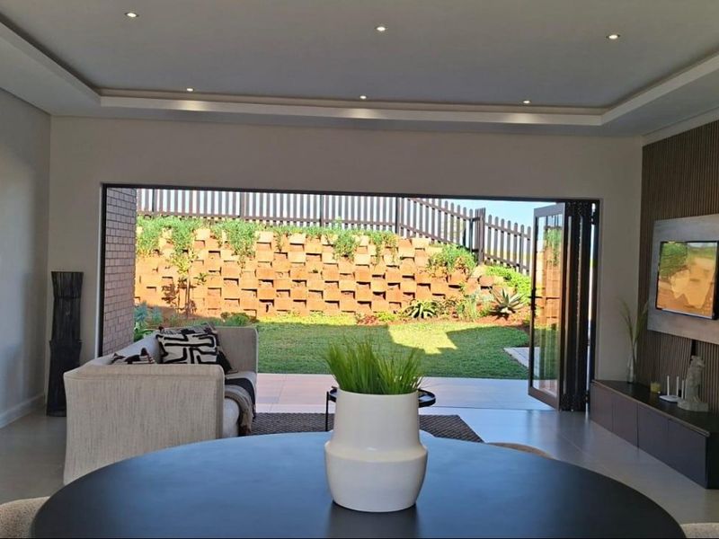 MOVE IN READY HOME LOCATED IN THE ONE OF THE PRESTIGIOUS ESTATES IN IZINGA - Photo 8