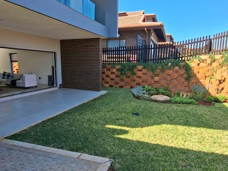 MOVE IN READY HOME LOCATED IN THE ONE OF THE PRESTIGIOUS ESTATES IN IZINGA - Photo 3