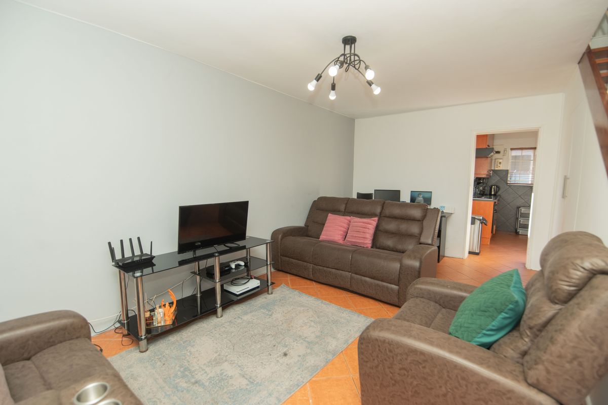 2 BED 1 BATH DUPLEX FOR SALE - Photo 5