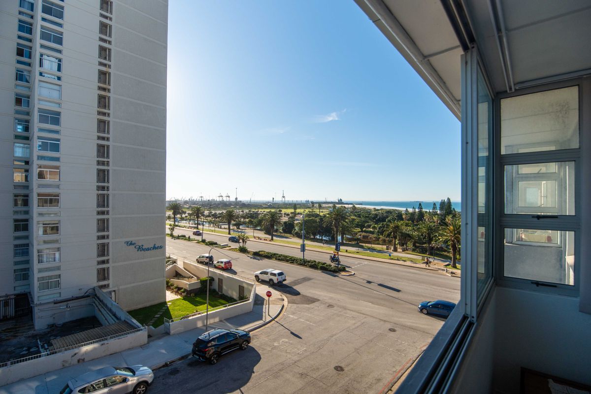 HUMEWOOD 2 BED 1 BATHROOM APARTMENT FOR SALE - Photo 2