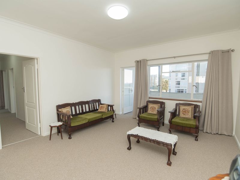 HUMEWOOD 2 BED 1 BATHROOM APARTMENT FOR SALE - Photo 6