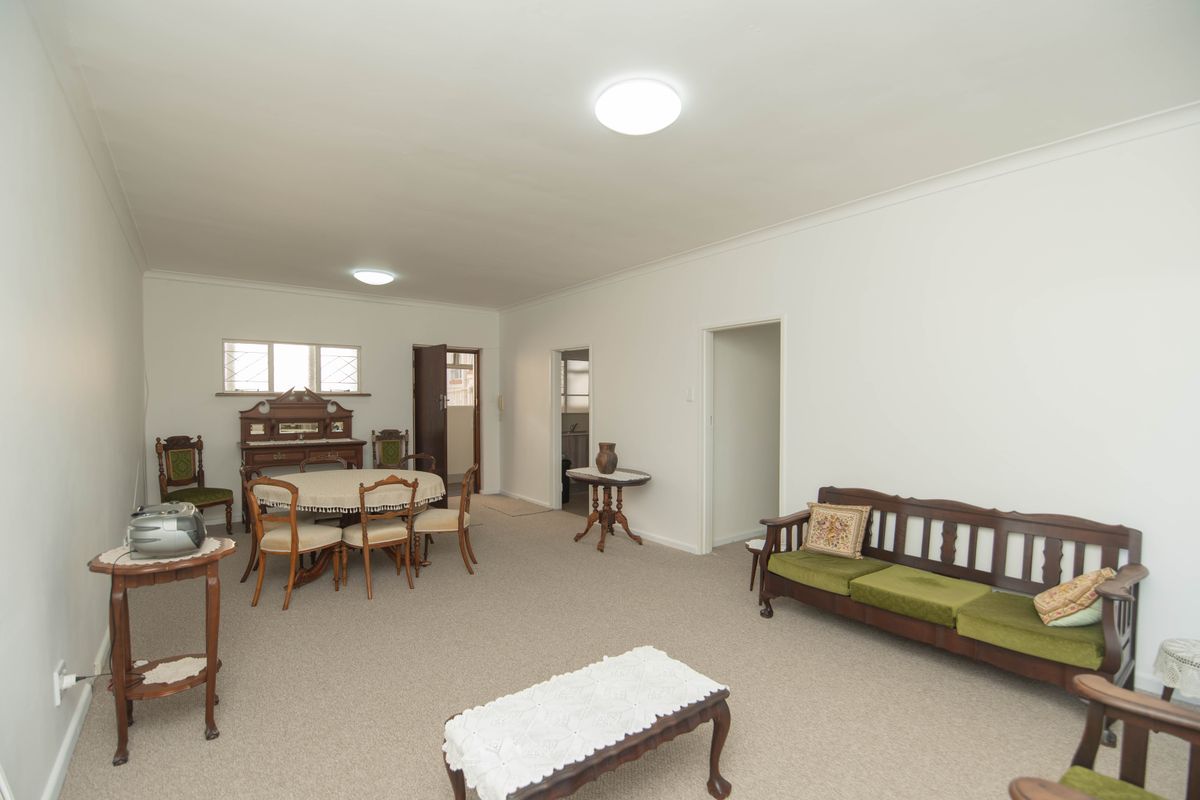 HUMEWOOD 2 BED 1 BATHROOM APARTMENT FOR SALE - Photo 5