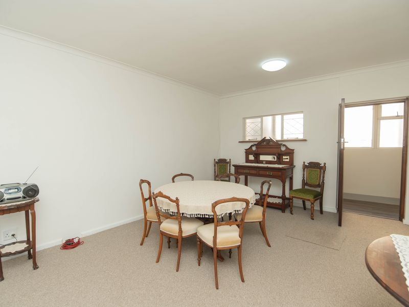 HUMEWOOD 2 BED 1 BATHROOM APARTMENT FOR SALE - Photo 3