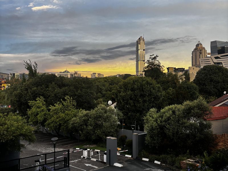 Incredible 2 Bed in Sandton PET FRIENDLY ! - Photo 2