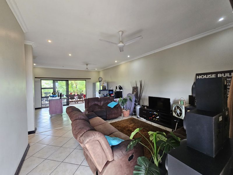 TOP FLOOR PARTMENT FOR SALE - Photo 7