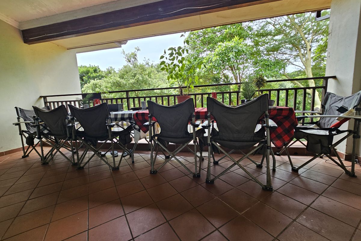 TOP FLOOR PARTMENT FOR SALE - Photo 3