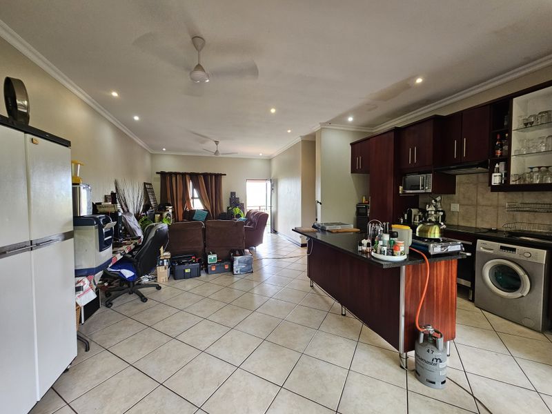 TOP FLOOR PARTMENT FOR SALE - Photo 5