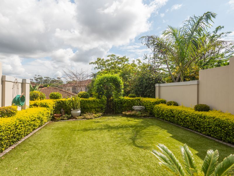 HOUSE FOR SALE IN TEHE PRESTIGIOUS GOLF ESTATE, UMHLALI COUNTRY CLUB - Photo 2
