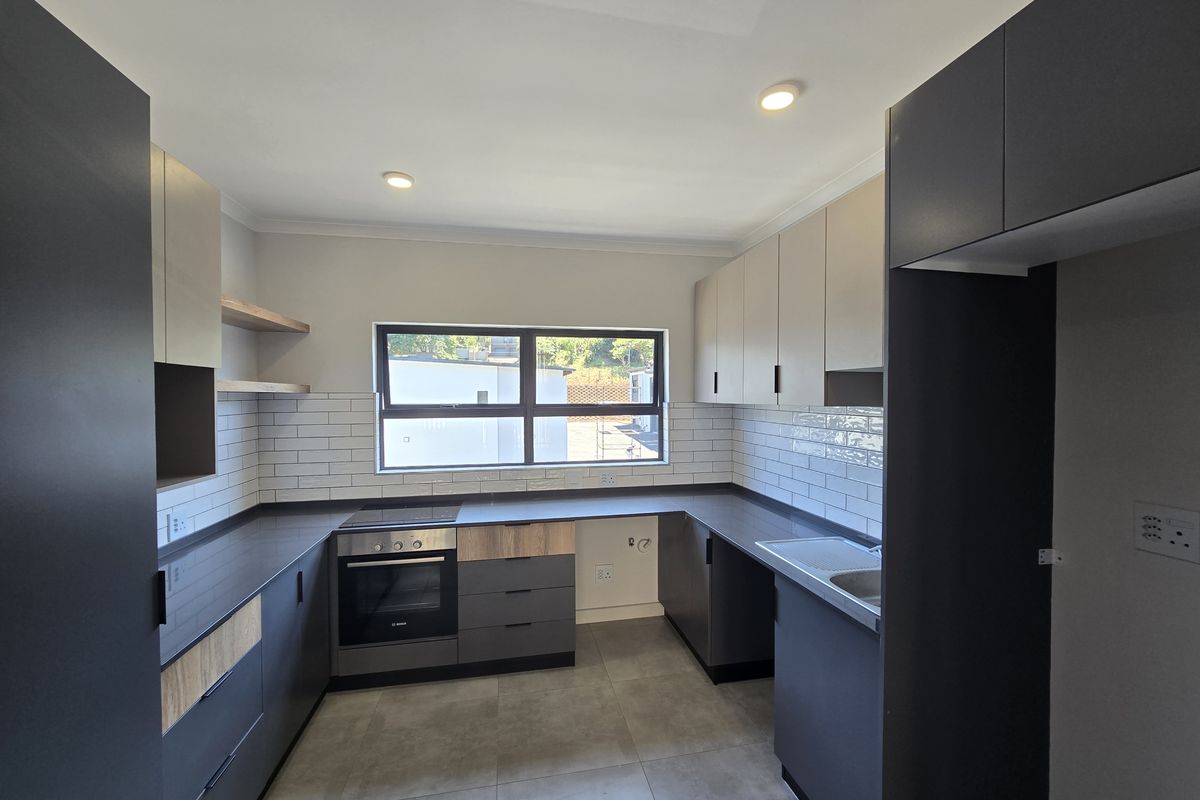 FIRST FLOOR APARTMENT FOR SALE IN WESTBROOK - Photo 3
