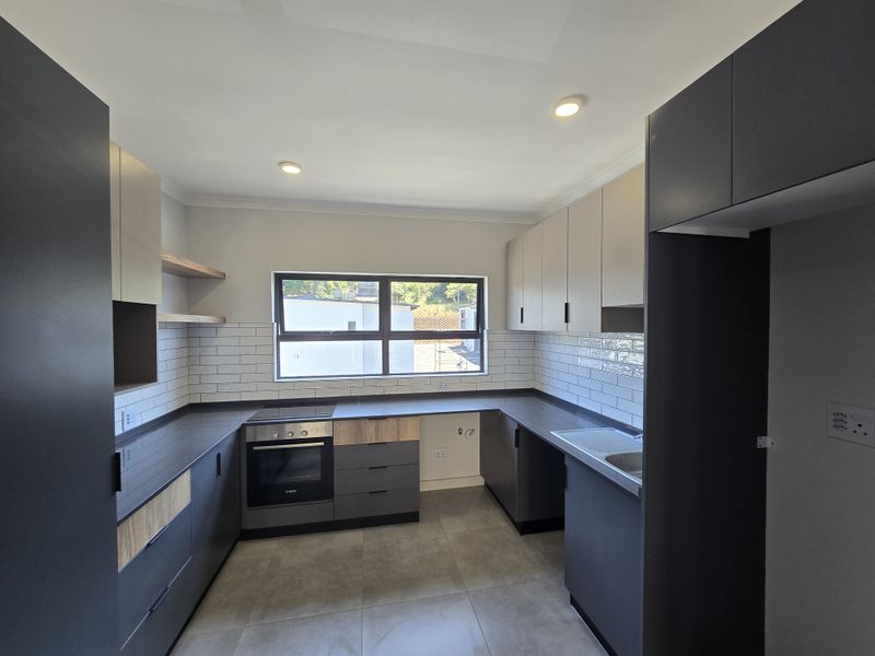 FIRST FLOOR APARTMENT FOR SALE IN WESTBROOK - Photo 3