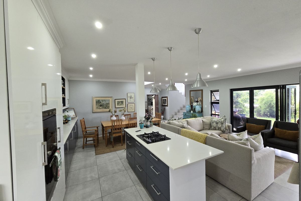 FREE STANDING HOME FOR SALE - Photo 2