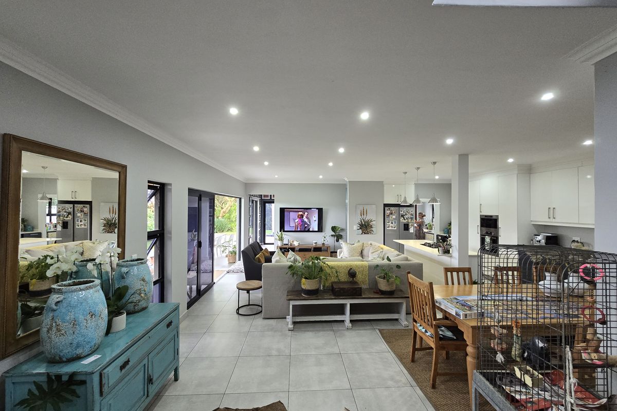FREE STANDING HOME FOR SALE - Photo 5