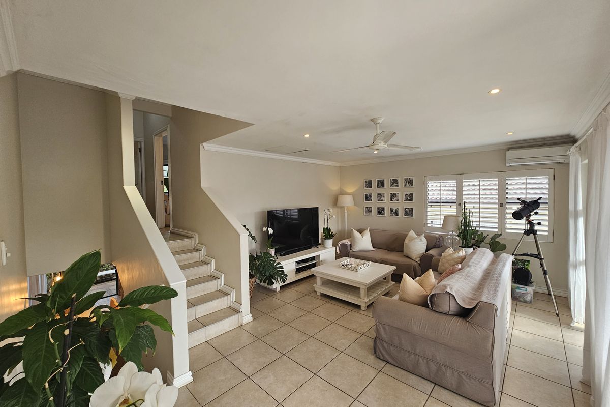 SERIOUS SELLER-Multi level modern home for sale - Photo 2