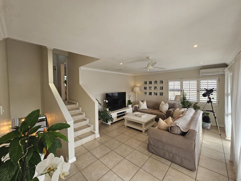 SERIOUS SELLER-Multi level modern home for sale - Photo 2
