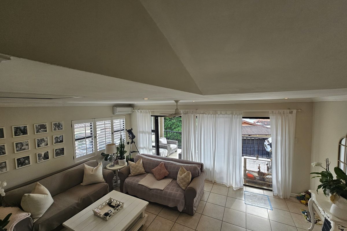 SERIOUS SELLER-Multi level modern home for sale - Photo 4