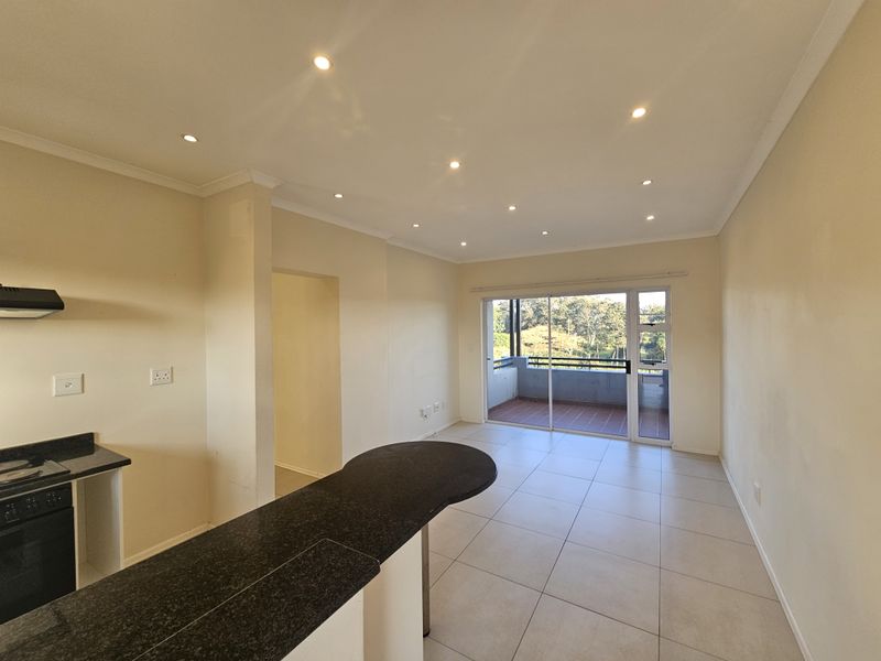 DUAL MANDATE-APARTMENT IN SHEFFIELD MANOR ESTATE - Photo 5