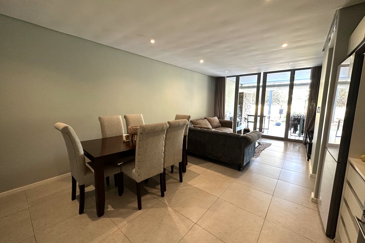 GROUND FLOOR APARTMENT WITH PEACEFUL FOREST VIEWS - Photo 4