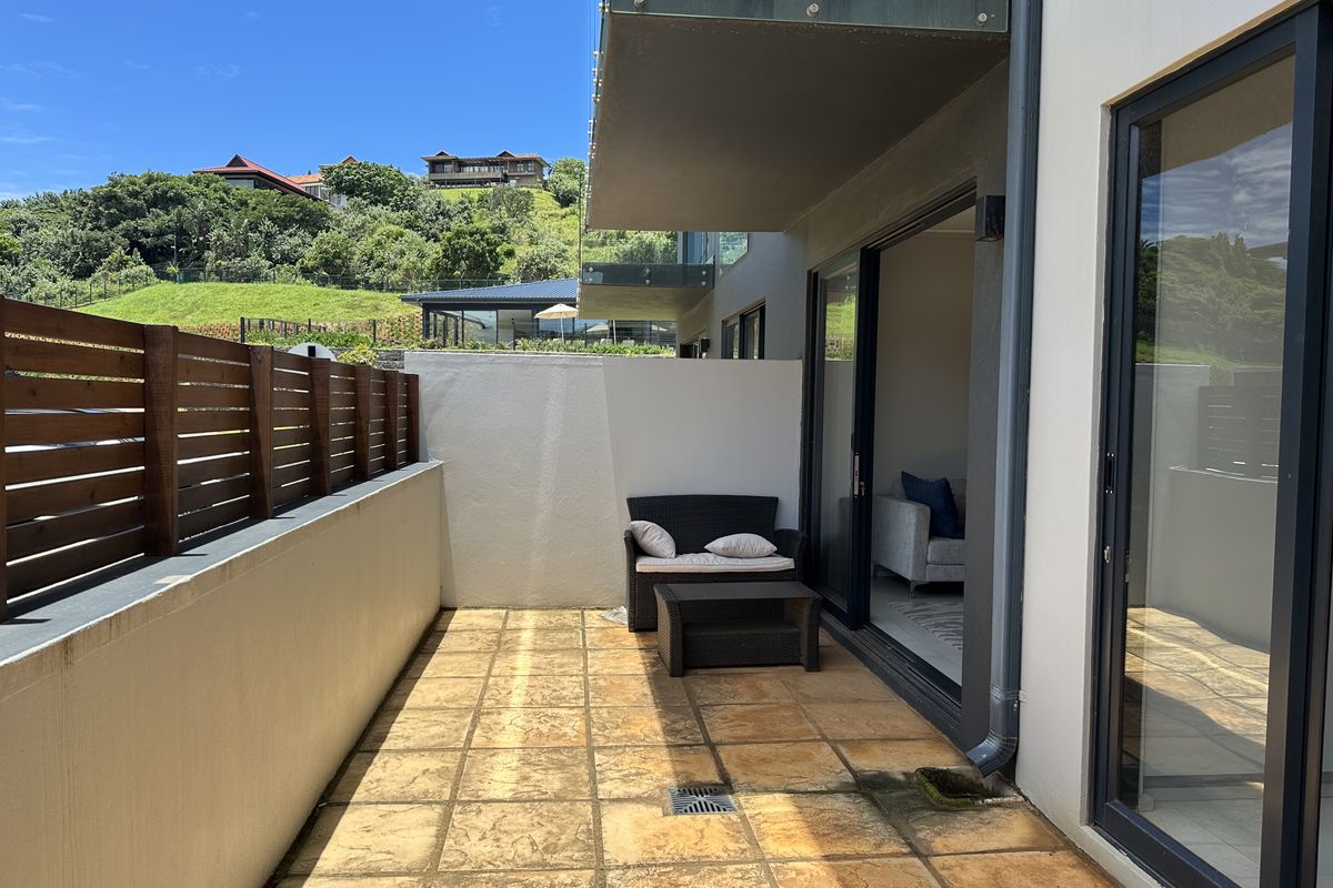 NO TRANSFER DUTY – OCEAN CLUB | ZIMBALI LAKES ESTATE - Photo 2