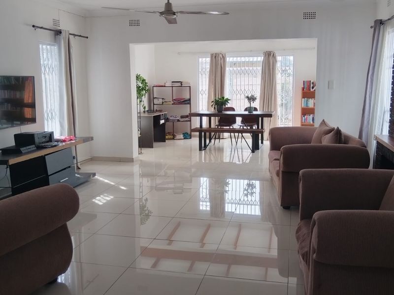 4 Bedroom house to let - Photo 1