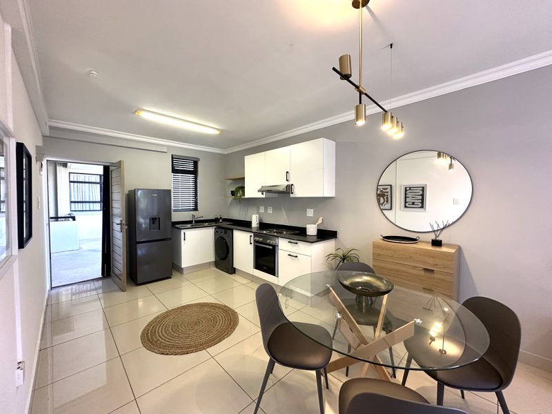 Manhattan Mews - 2 Bedroom Apartment for Sale - Photo 9