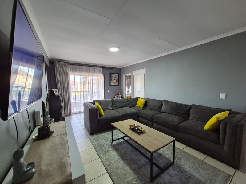 Stunning 3 bedroom for sale - Photo 3