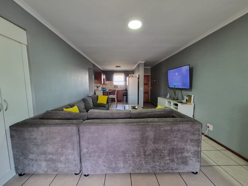 Stunning 3 bedroom for sale - Photo 4