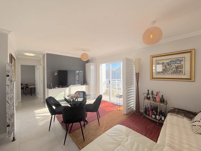 Modern 2 bedroom corner apartment in sought-after Saint Squar - Photo 2