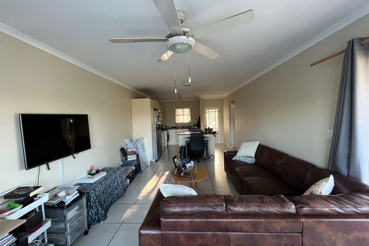 THE PERFECT COASTAL ESTATE LIVING. - Photo 2